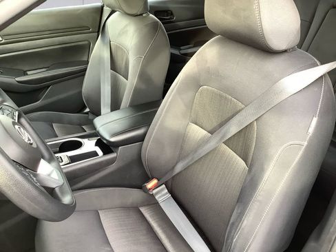 Used 2024 Nissan Altima 2.5 SV image 8