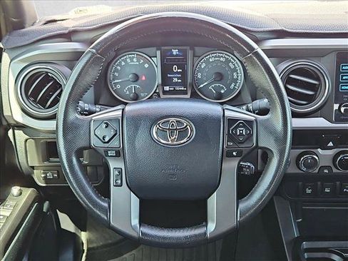 Used 2016 Toyota Tacoma TRD Off-Road AWD/4WD image 14