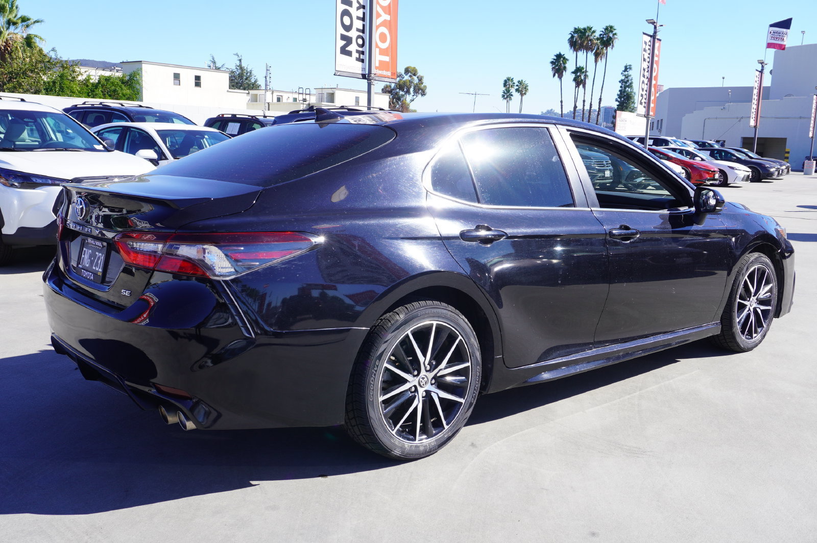Certified 2021 Toyota Camry SE FWD image 5