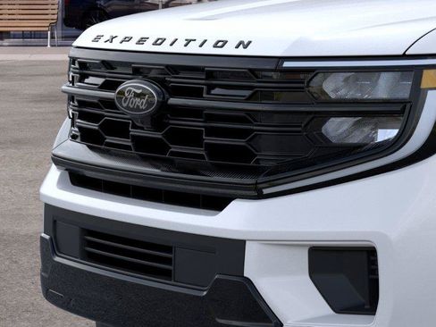 New 2026 Ford Expedition Platinum w/ Stealth Performance Package AWD/4WD image 17