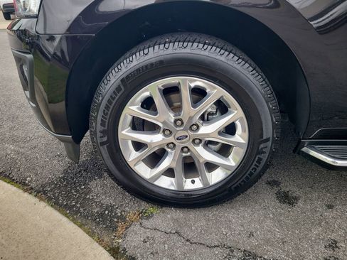 Used 2021 Ford Expedition XLT RWD image 9