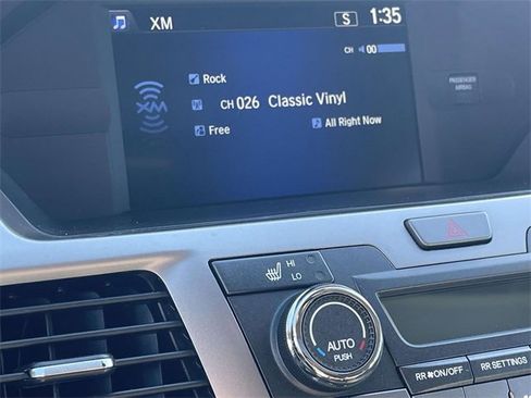 Used 2016 Honda Odyssey EX-L image 33