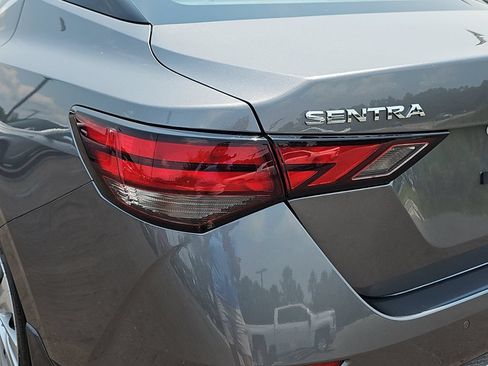 Used 2025 Nissan Sentra S FWD image 33