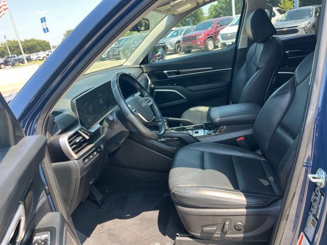 Used 2025 Kia Telluride S FWD image 13