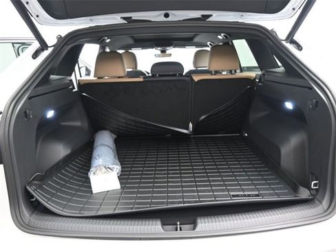 New 2026 Volkswagen Atlas Cross Sport SE image 14