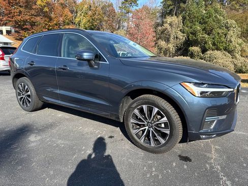 Certified 2023 Volvo XC60 B5 Core w/ Climate Package image 9