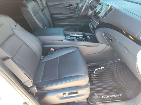 Used 2024 Honda Passport Black Edition image 23