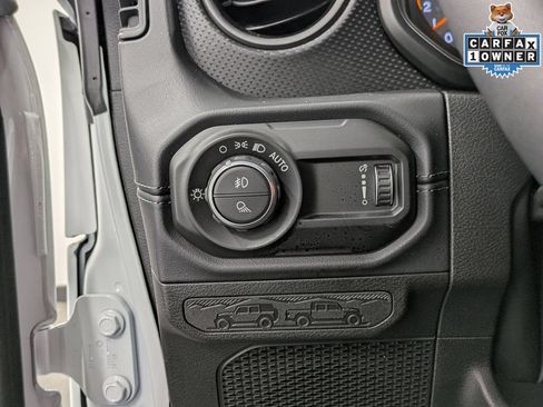 Used 2026 Jeep Gladiator Mojave AWD/4WD image 22