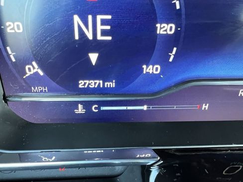 Used 2024 Chevrolet Silverado 2500 LTZ w/ LTZ Convenience Package image 38