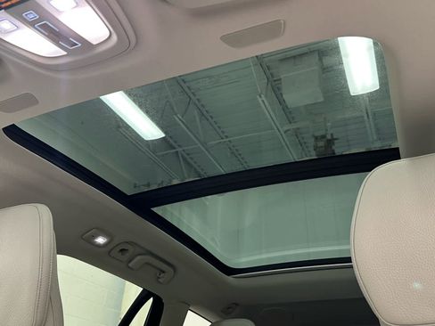 Used 2023 Volvo V60 B5 Cross Country Plus w/ Climate Package image 37