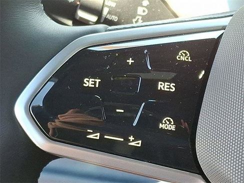 New 2025 Volkswagen ID. Buzz Pro S image 16