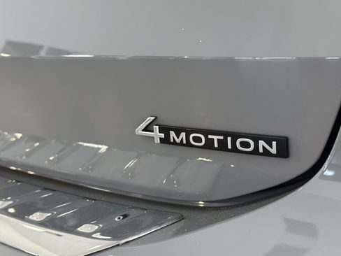 Used 2023 Volkswagen Arteon SEL AWD/4WD image 36