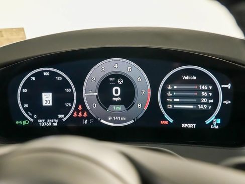 Used 2025 Porsche Panamera 4 E-Hybrid AWD/4WD image 27