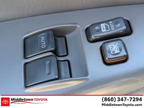 Used 2008 Toyota Solara SLE image 12