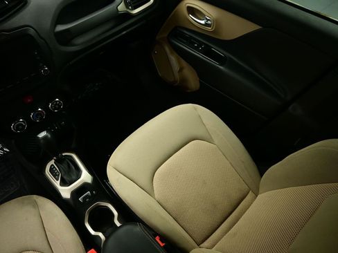 Used 2016 Jeep Renegade 75th Anniversary image 10