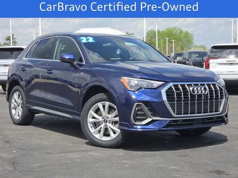 Used 2022 Audi Q3 2.0T Premium w/ Convenience Package AWD/4WD image 2
