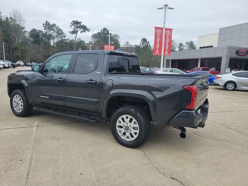 Certified 2025 Toyota Tacoma SR5 image 3