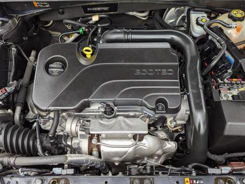 Used 2022 Chevrolet Malibu LS w/ Driver Confidence Package II image 32