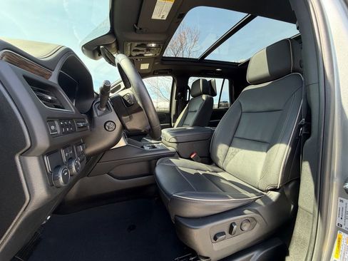 Used 2023 Chevrolet Tahoe Premier w/ Advanced Technology Package RWD image 13