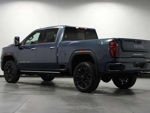 New 2026 GMC Sierra 2500 Denali Ultimate AWD/4WD image 6