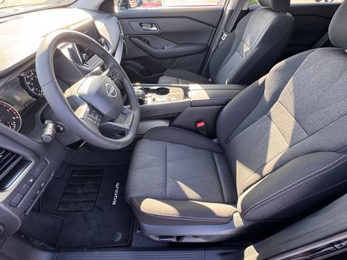 New 2026 Nissan Rogue SV FWD image 9