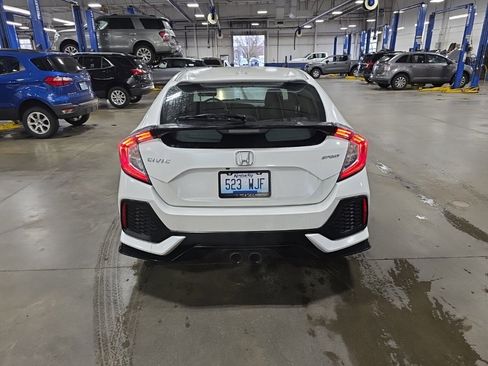 Used 2017 Honda Civic Sport image 6