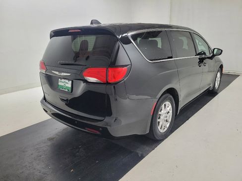Used 2024 Chrysler Voyager LX FWD image 9
