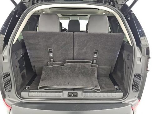 Used 2018 Land Rover Discovery SE AWD/4WD image 33