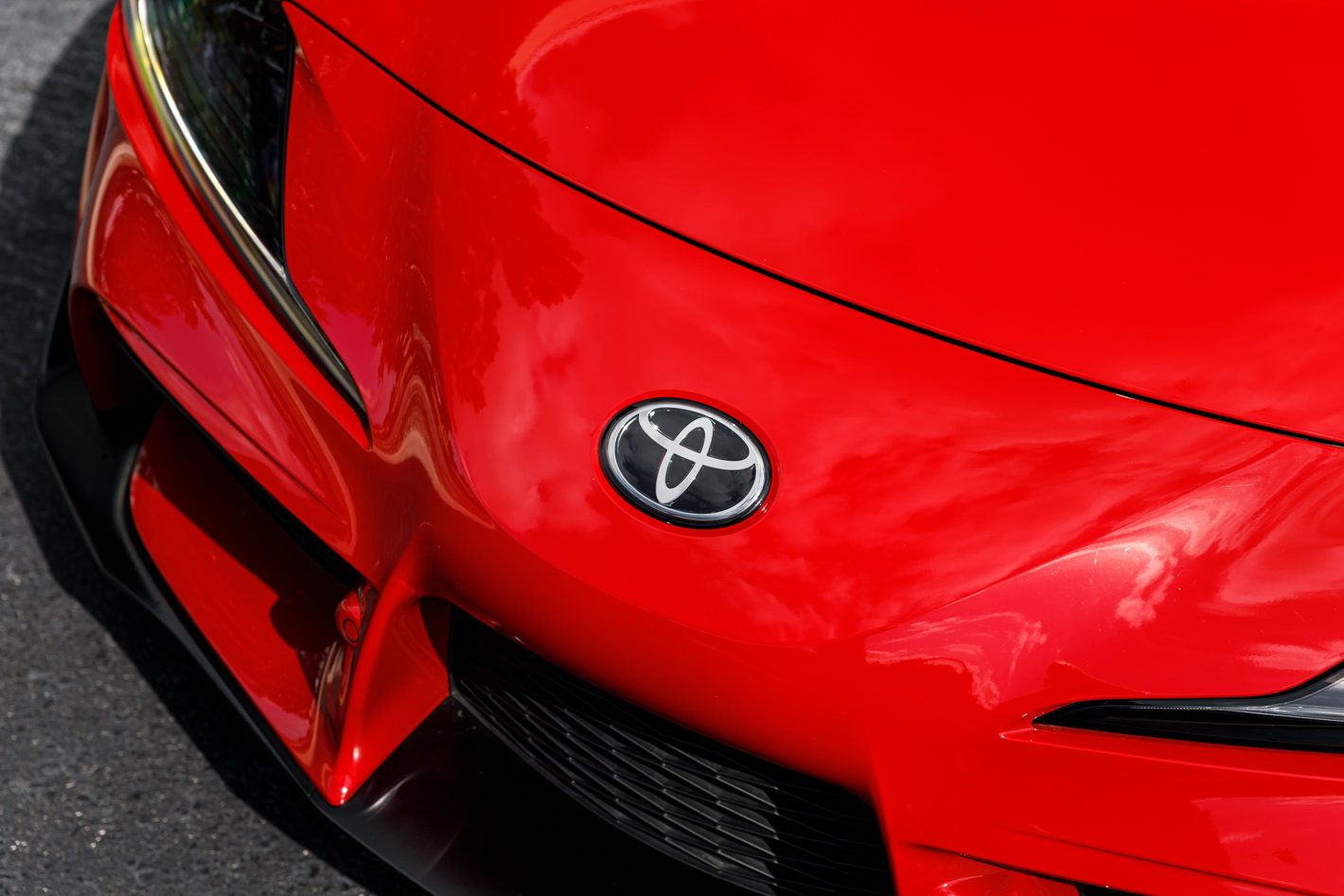 Used 2026 Toyota Supra w/ Driver Assist Package RWD image 3