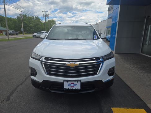 Used 2023 Chevrolet Traverse LT w/ LPO, Floor Liner Package AWD/4WD image 4