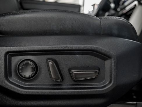 Used 2023 Toyota Tundra Limited image 33