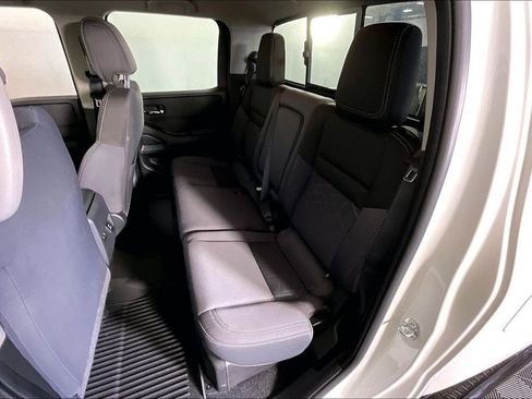 Certified 2025 Nissan Frontier SV w/ SV Convenience Package image 34