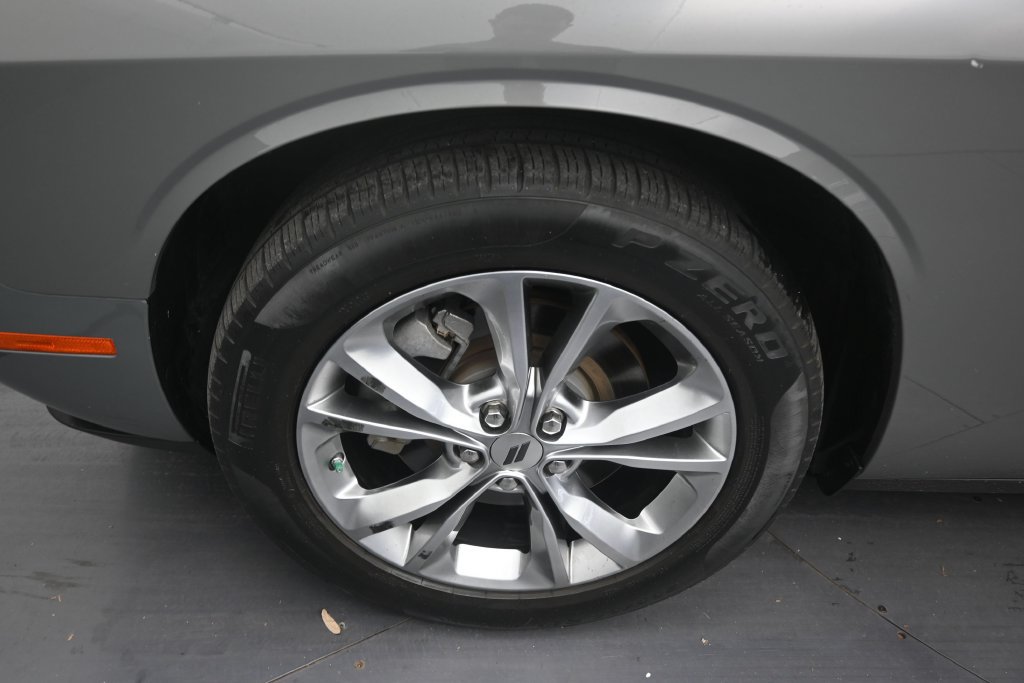 Used 2023 Dodge Challenger SXT AWD/4WD image 9