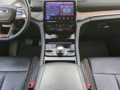 Used 2025 Jeep Grand Cherokee Summit w/ Obsidian Package AWD/4WD image 52