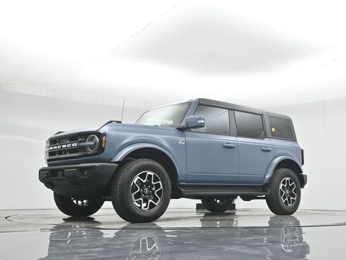 New 2025 Ford Bronco Outer Banks image 49