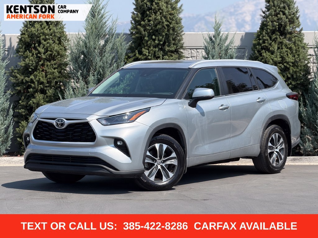 Used 2025 Toyota Highlander XLE AWD/4WD image 1