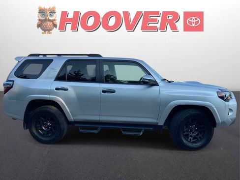 Used 2023 Toyota 4Runner TRD Off-Road Premium w/ Moonroof Package AWD/4WD image 2