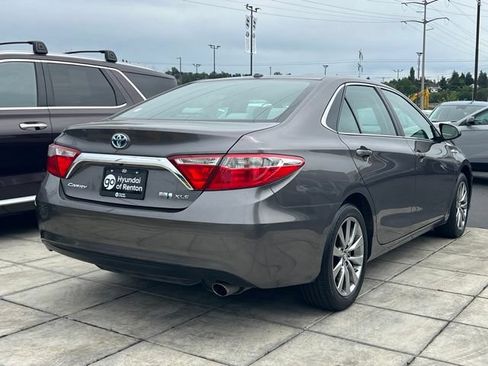 Used 2017 Toyota Camry XLE FWD image 7