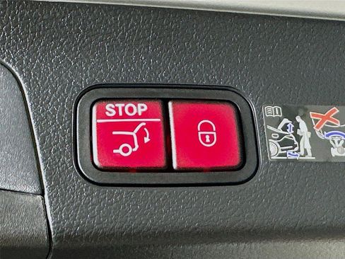 Used 2026 Mercedes-Benz GLS 450 4MATIC image 36