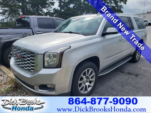 Used 2020 GMC Yukon XL Denali AWD/4WD image 1