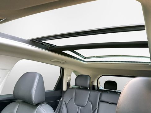 Certified 2026 Kia Sorento S w/ S Panoramic Sunroof Package AWD/4WD image 23