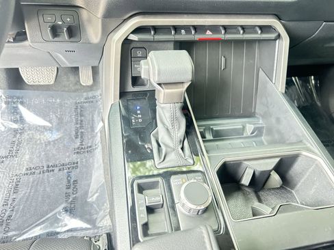 Used 2024 Toyota Tundra SR5 w/ SR5 Premium Package image 18