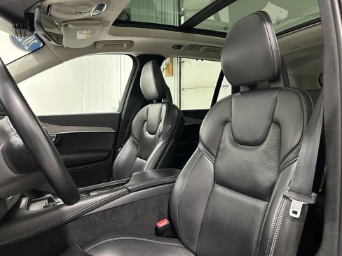 Used 2021 Volvo XC90 T8 Inscription AWD/4WD image 25