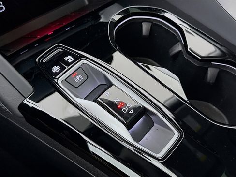 Certified 2025 Audi Q5 2.0T Premium Plus w/ Premium Plus image 17