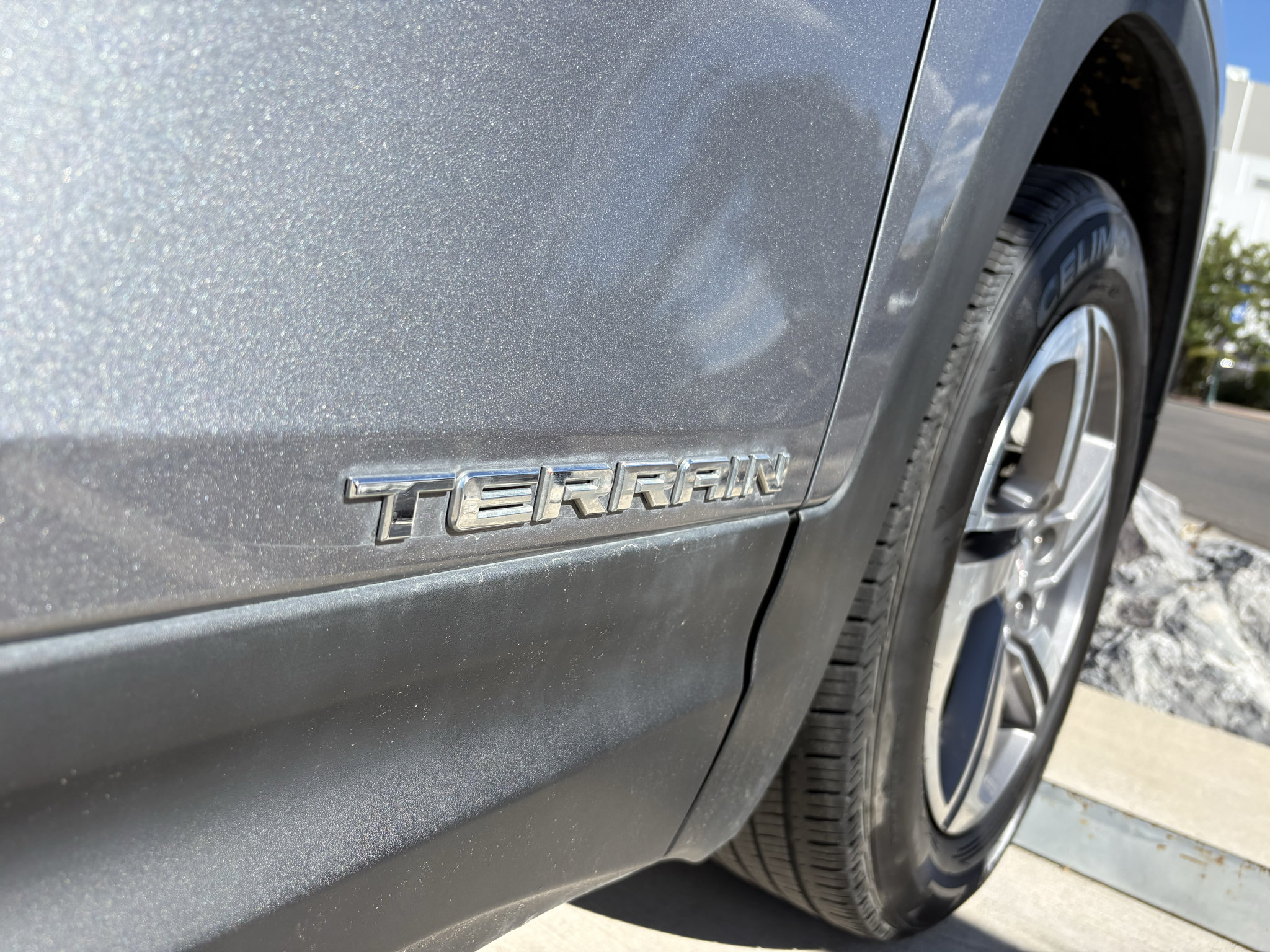 Used 2019 GMC Terrain SLT w/ Infotainment Package II AWD/4WD image 4