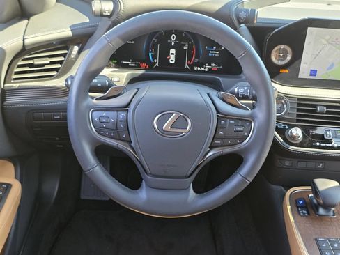 Certified 2024 Lexus LS 500 RWD image 22