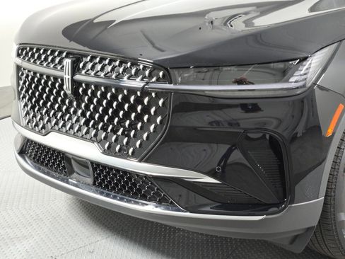 New 2026 Lincoln Nautilus Premier AWD/4WD image 10