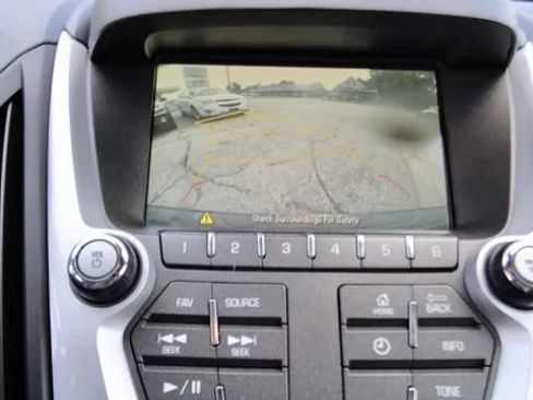 Used 2016 Chevrolet Equinox LT w/ Convenience Package image 18