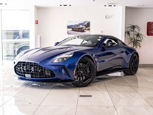 Used 2025 Aston Martin V8 Vantage Coupe image 1