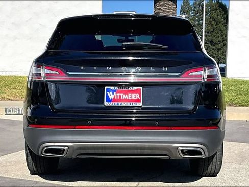 Used 2022 Lincoln Nautilus Reserve AWD/4WD image 4